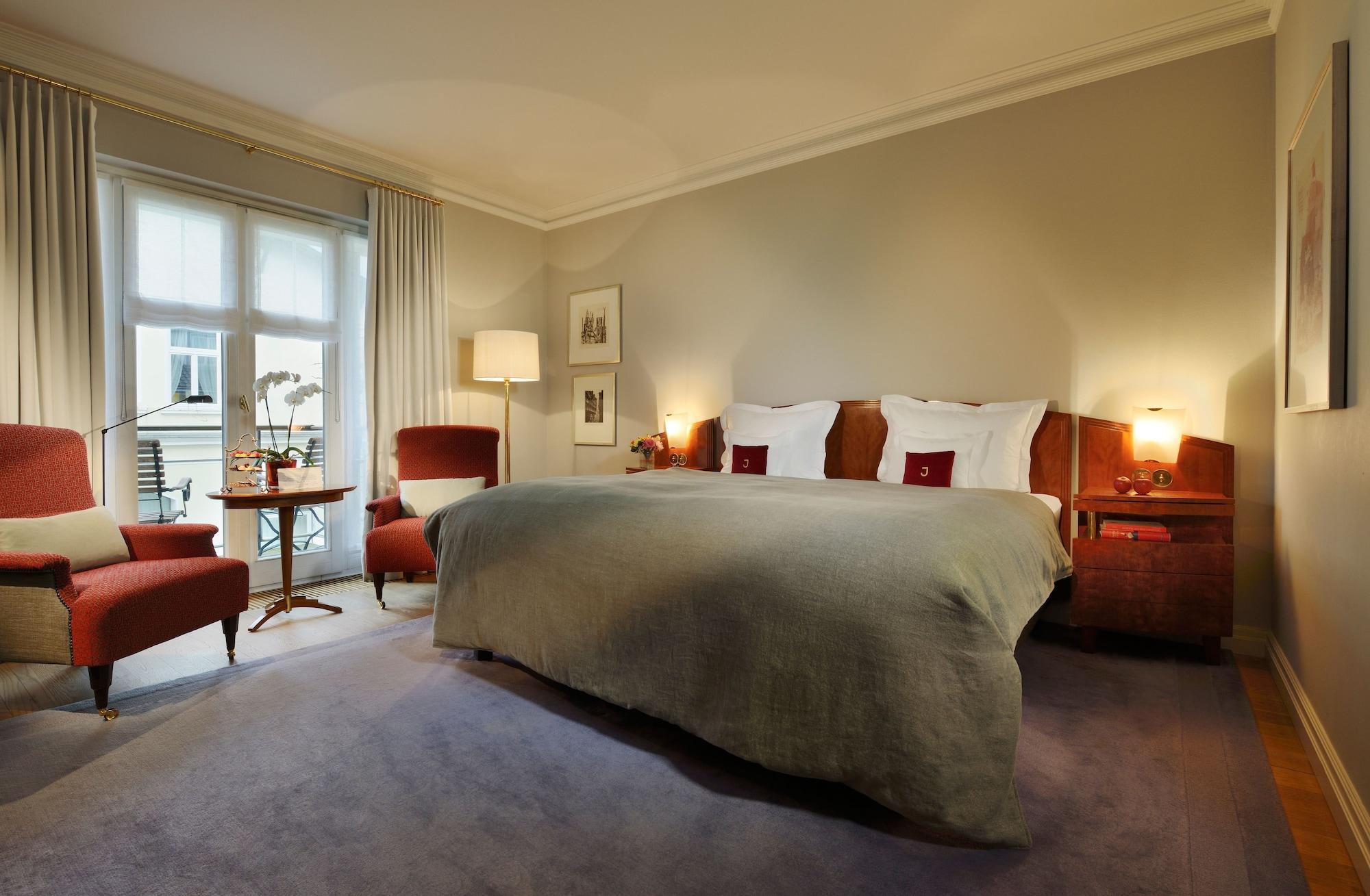 Hotel Louis C. Jacob Хамбург Екстериор снимка A room at the Hotel Axelmannstein
