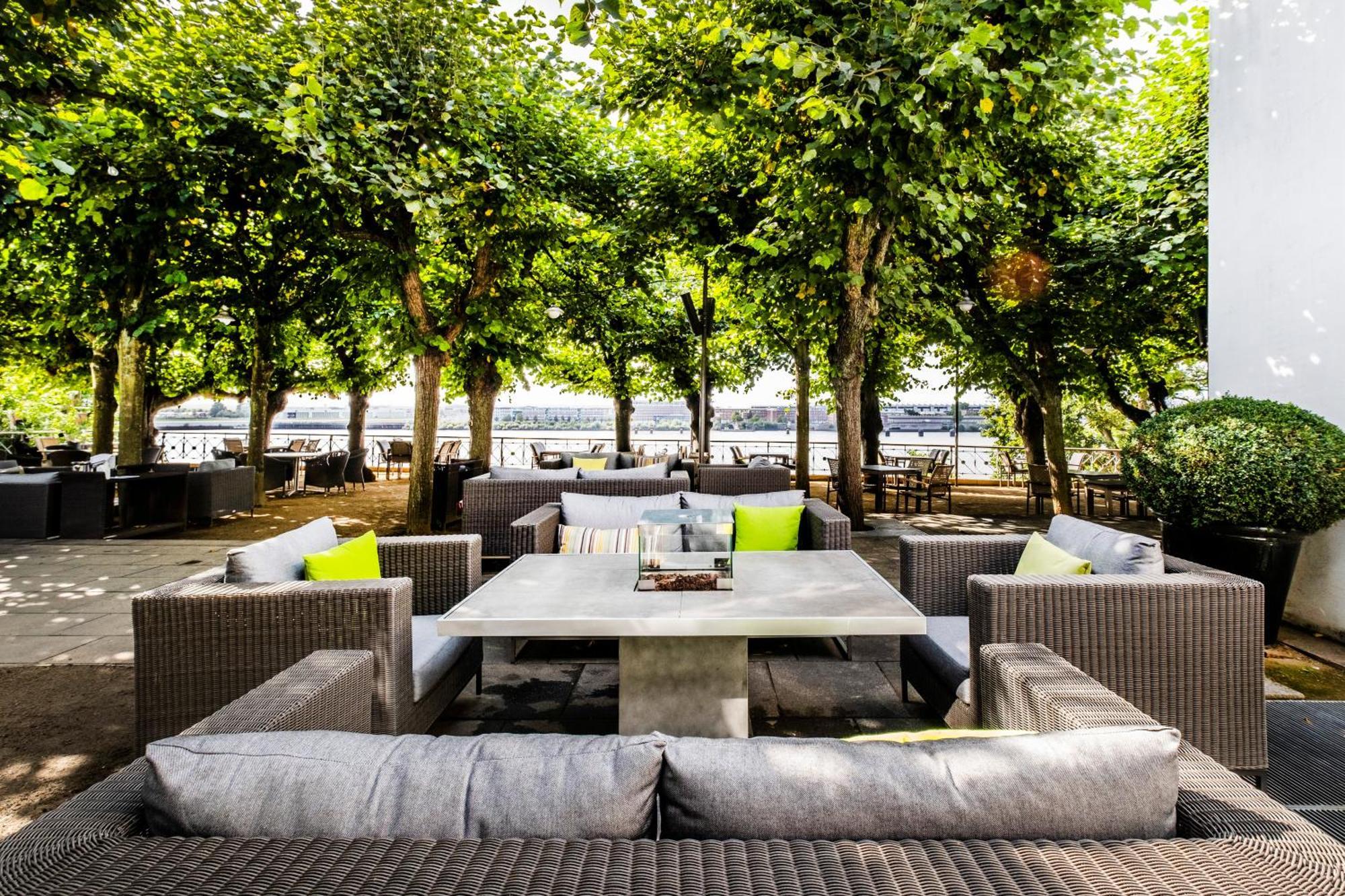 Hotel Louis C. Jacob Хамбург Екстериор снимка The River Café