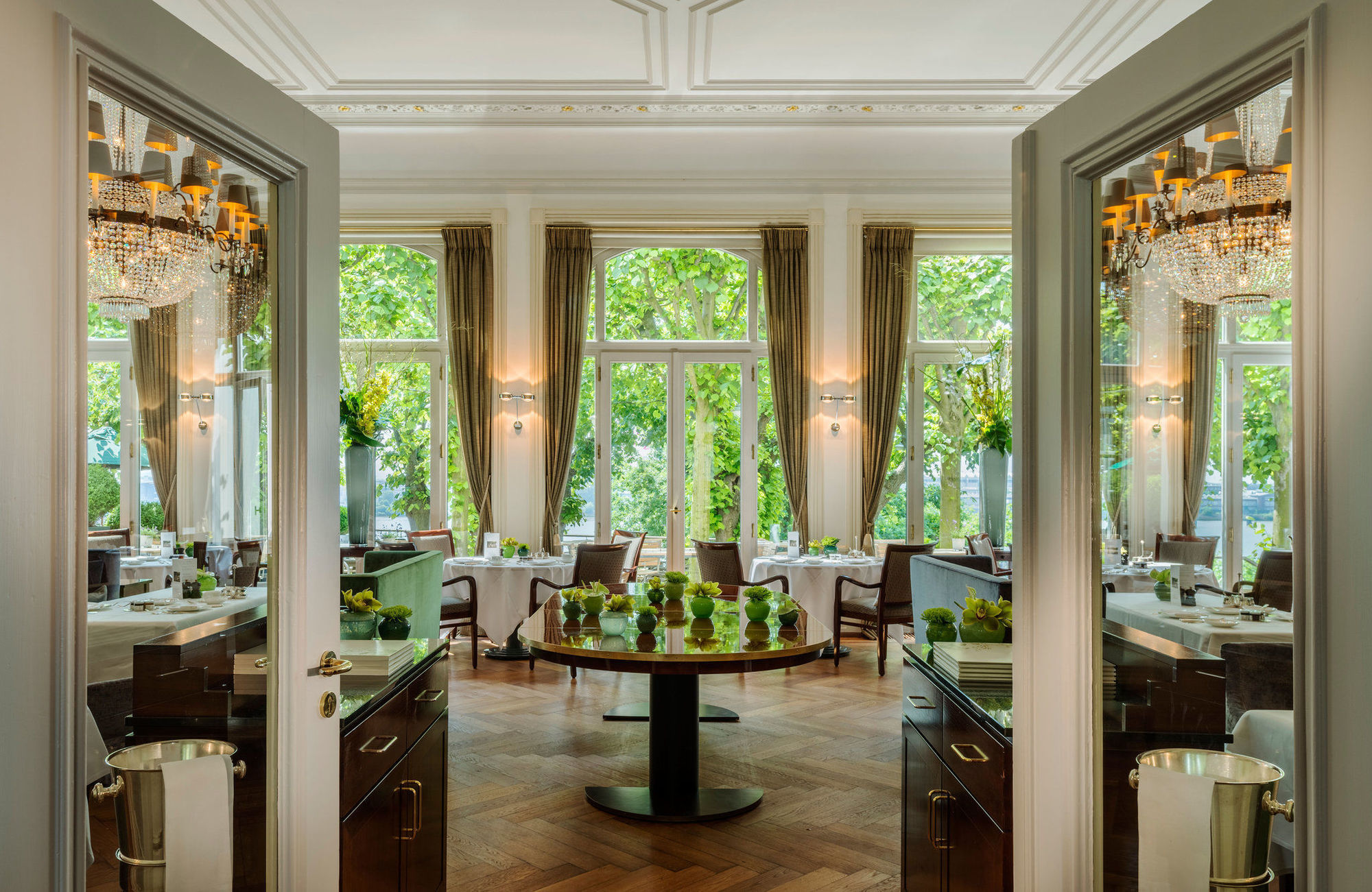 Hotel Louis C. Jacob Хамбург Ресторант снимка Restaurant Gartenhalle